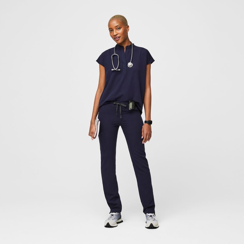 Figs Navy Rafaela™ Oversized Scrub Top. Women’s Large